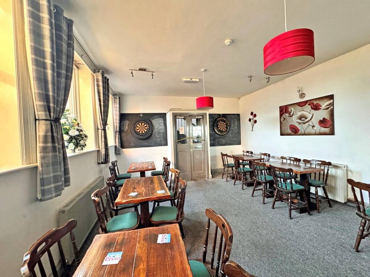 SUNDERLAND - LARGE DETACHED PUB WITH LOTS OF POTENTIAL Photo 5