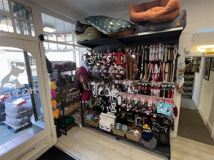 Retail For Sale in Harrogate Photo 5