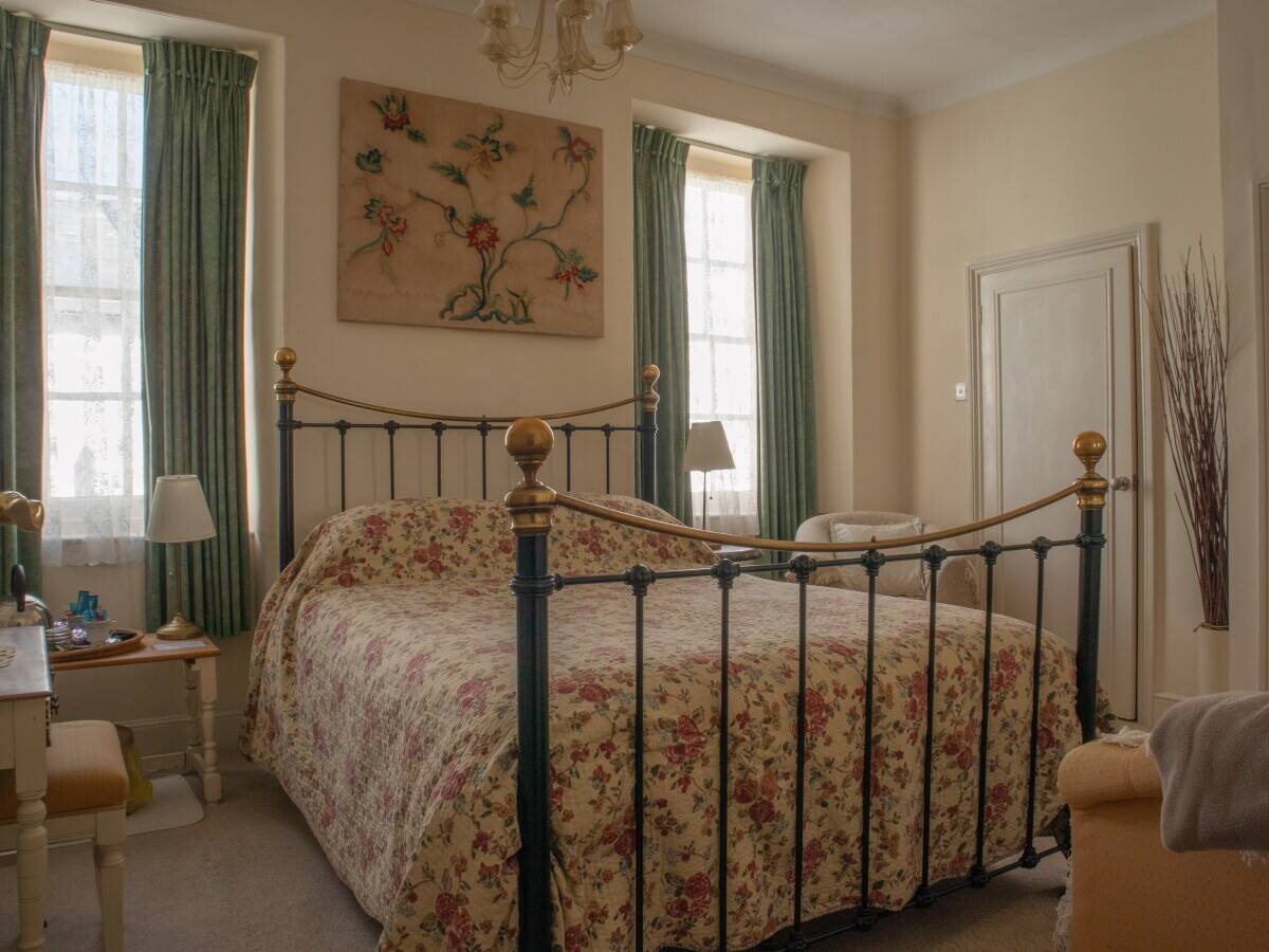 DEVON - B&B AND BISTRO IN CENTRE OF PICTURESQUE SOUTH HAMS HARBOUR TOWN Photo 5