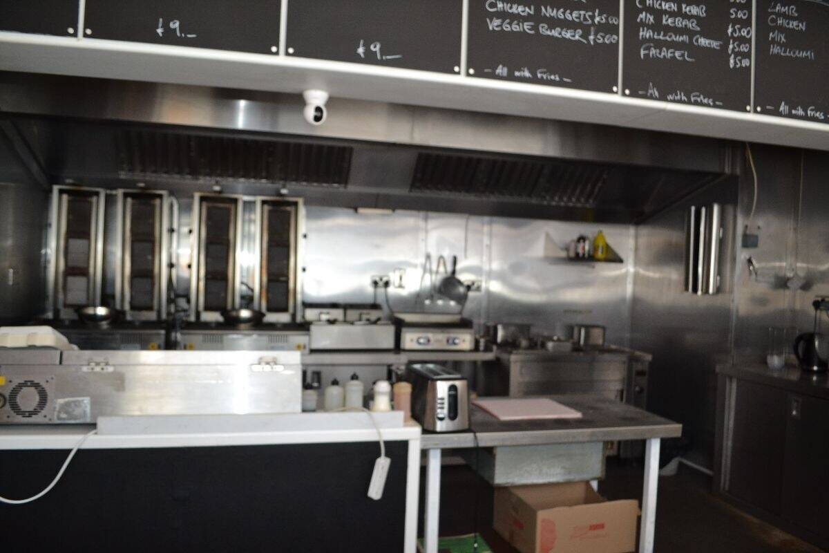Closed Fish & Chip with Spacious 3-Bed Accommodation & Parking