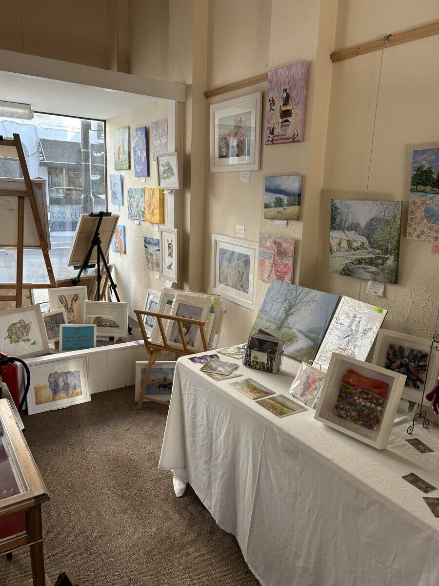 Antiques & Collectables Business Photo 5