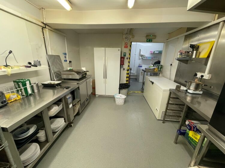 Busy Cafe - Prominent High Street Location - Leasehold