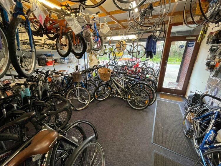 Independent, Long Established Bicycle Shop - Leasehold Business Photo 5