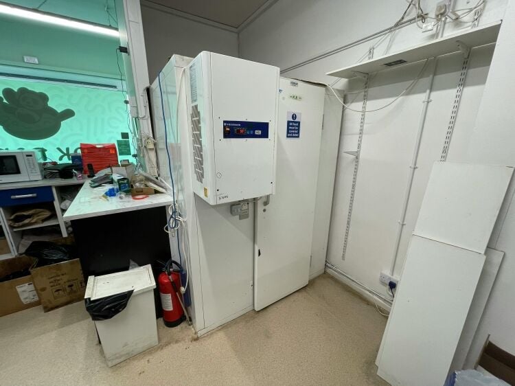 Fully Fitted & Equipped Chinese Takeaway - Leasehold Business For Sale Photo 5