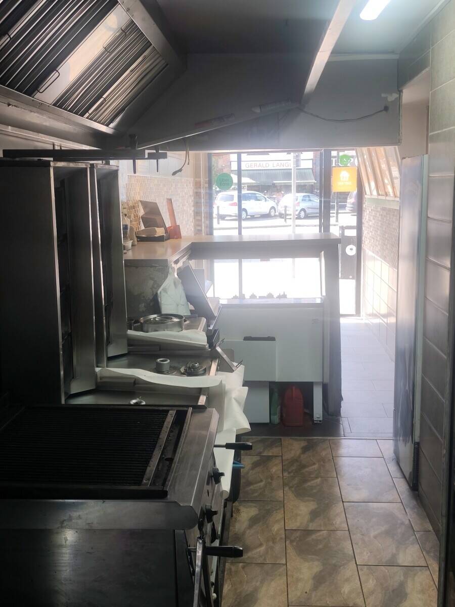 Allenton Kebabs Established since 1988 Prime Location Fully Equipped Photo 4