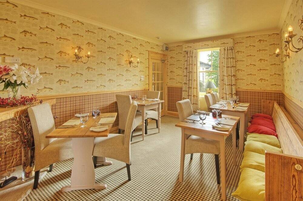 Established 10-Bedroom Hotel in lovely Scottish Borders Village For Sale