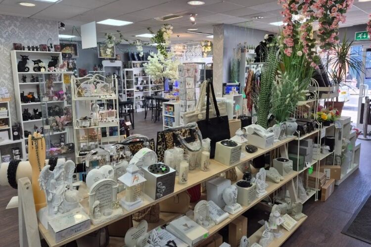 Established Florist, Gift Shop & Tea Room - Rhyl Photo 5