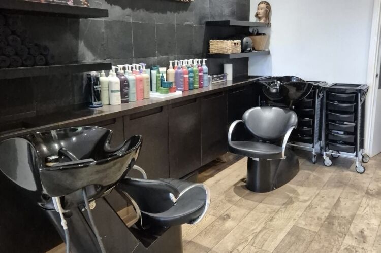 Boutique Hair & Beauty Salon - London Photo 5