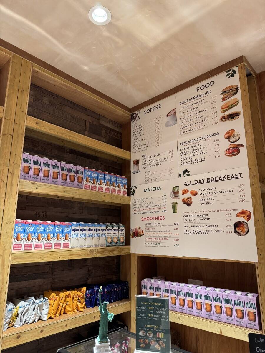 Cafe with Long Lease in NW10