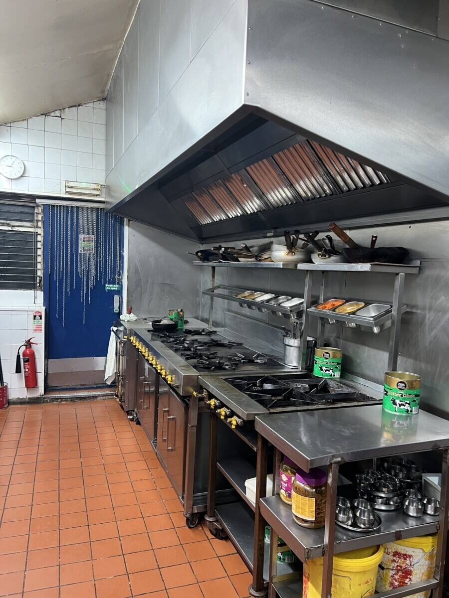 PRICE REDUCED – HIGH TURNOVER RESTAURANT FOR SALE – ST ALBANS Photo 5
