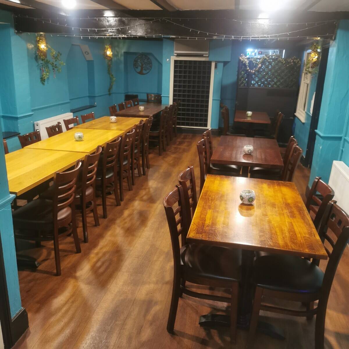 Indian /pakistani restaurant for sale in Milton Keynes 