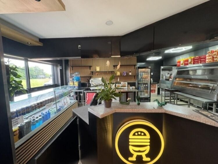 Leasehold Fast Food Takeaway Located In Castle Bromwich, Birmingham Photo 5
