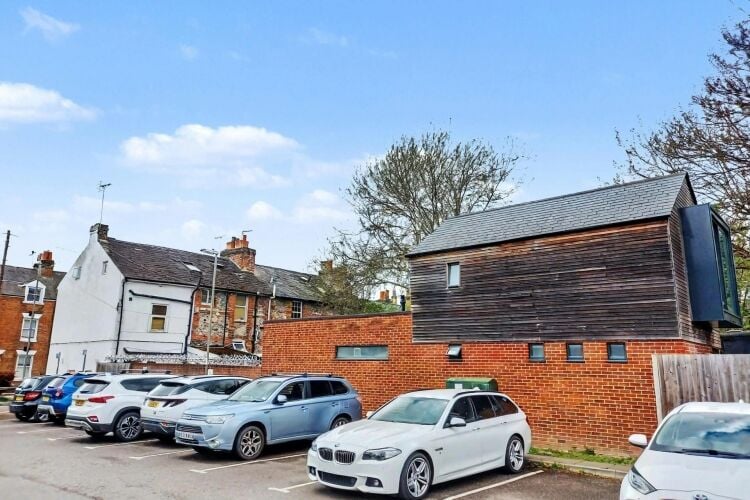 Part Purpose Built HMO in Winchester City Centre Offering Rental Growth Potential Photo 5