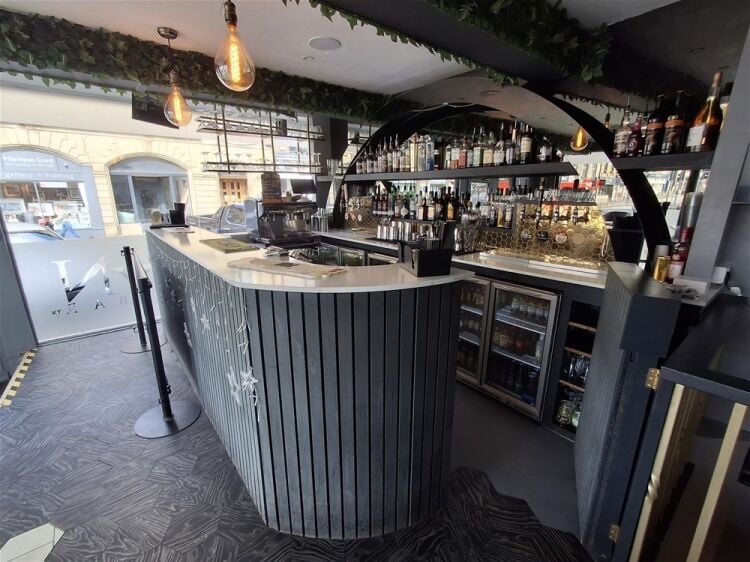 Licenced Trade, Pubs & Clubs For Sale in Brighouse Photo 5
