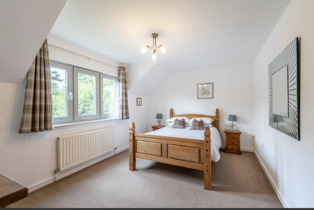 Holiday‑letting business at the prestigious Highland Club. Loch Ness