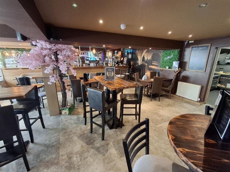 Licenced Trade, Pubs & Clubs For Sale in Cottingham