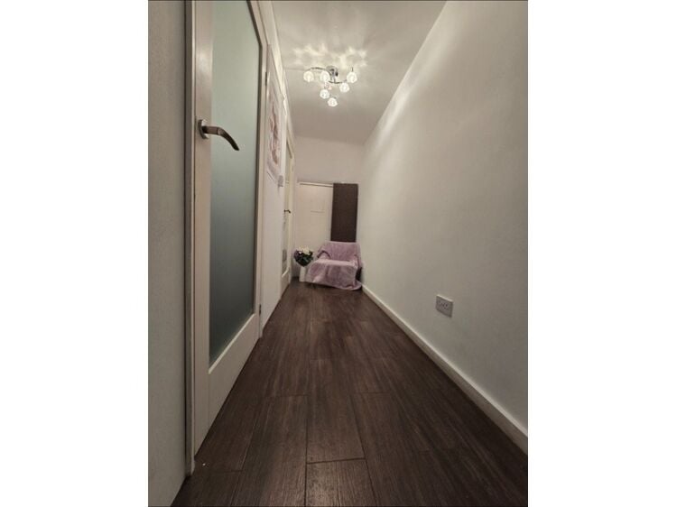 Polish, Pamper, Profit – Trend-Led Nail & Beauty Spa