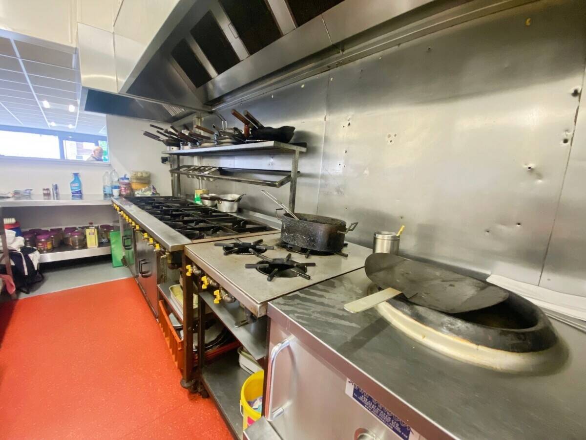 Busy Local Takeaway with Established Reputation - Woodley, Reading Photo 5