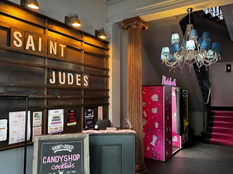 Bar, Restaurant, Nightclub and Function Venue Premises Photo 5