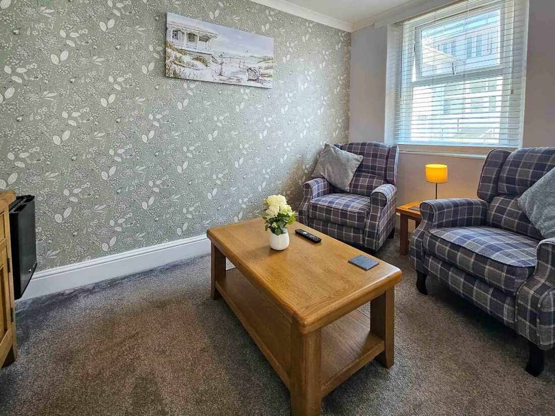 A Charming Boutique Guest House – Prime Brixham, Devon Coastal Location Photo 5