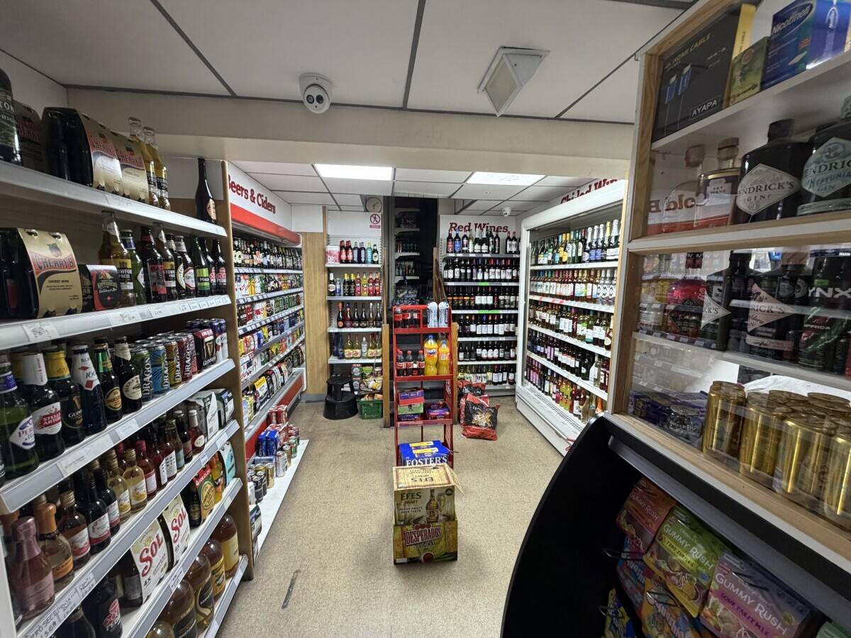Established convenience store and off-licence located in a busy area of Wellingborough Photo 5