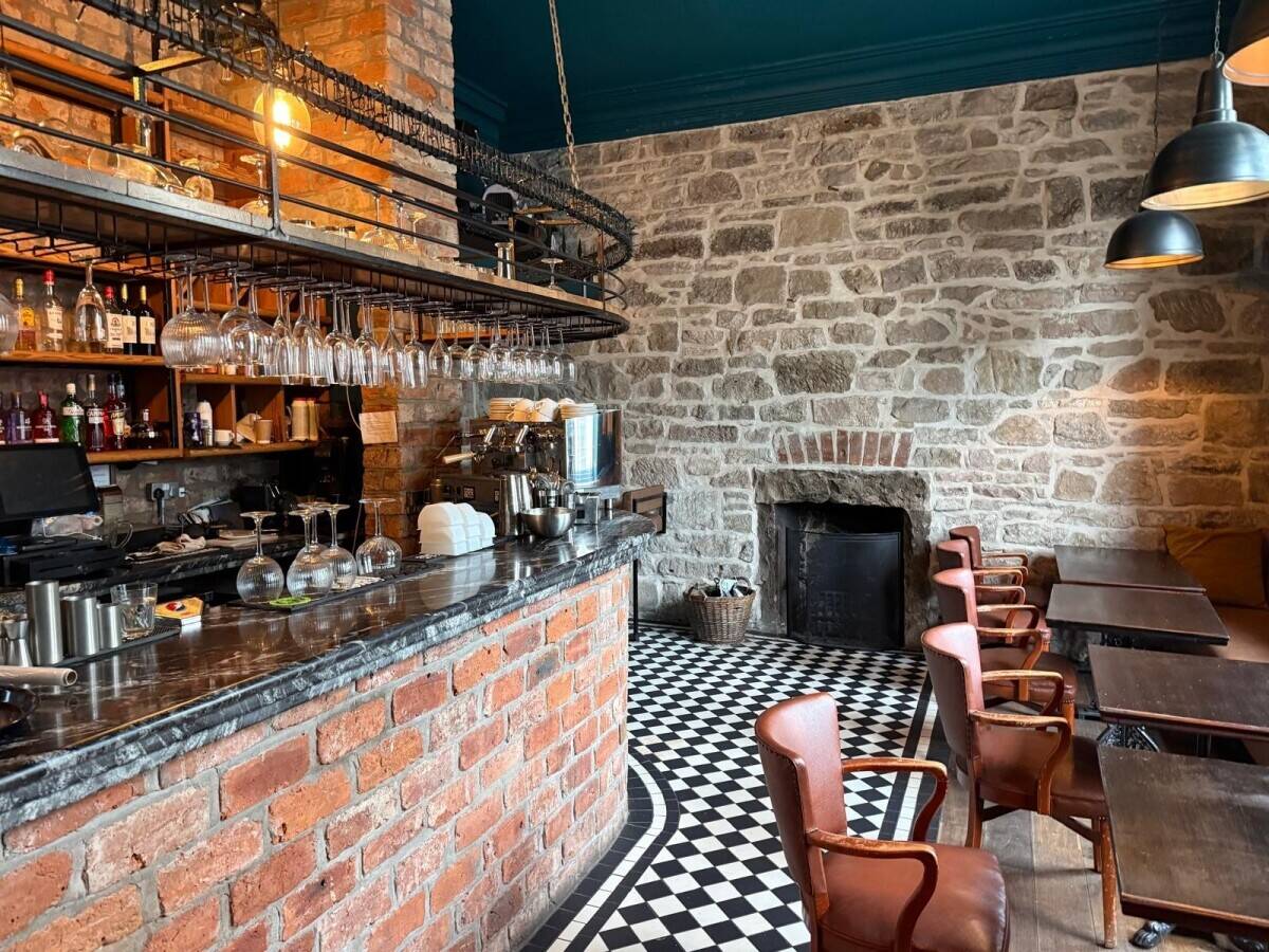 Excellent Opportunity In Town Centre Location