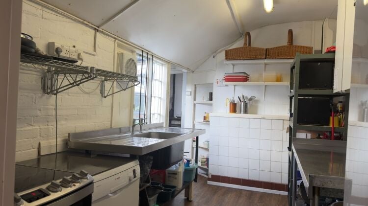 SANDWICH BAR/FOOD TO GO plus OUTSIDE CATERING with ACCOMMODATION Photo 5