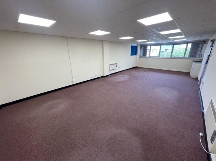 First Floor Self-Contained Office/ Business Hub For Sale in Newton Abbot