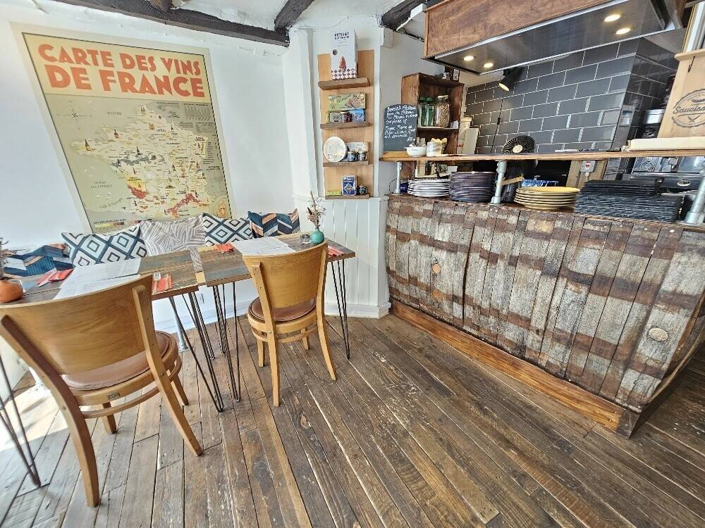 Profitable & Established Creperie & Wine Bar Business In Dartmouth, Devon Photo 5