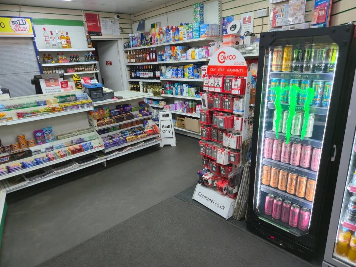 Off licence and newsagents