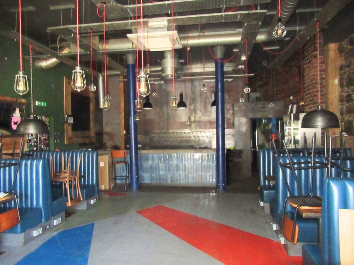 Prominent City Centre Unit with Outstanding Business Potential