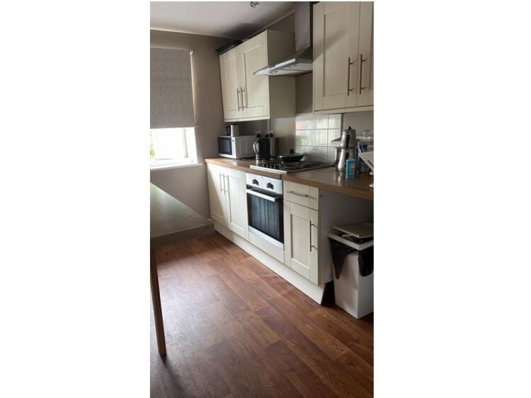 Fresh Cut Opportunity – Thriving Village Barbershop with Accommodation Photo 5