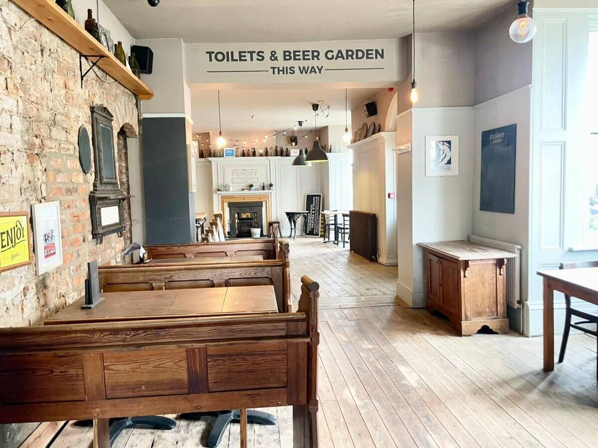 YORKSHIRE COAST - FIVE STOREY BAR & RESTAURANT WITH 11 APARTMENTS Photo 5