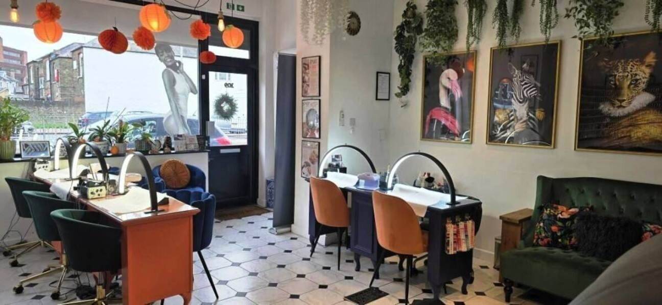 LASER & AESTHETICS BEAUTY CLINIC FOR SALE IN WATFORD, HERTFORDSHIRE