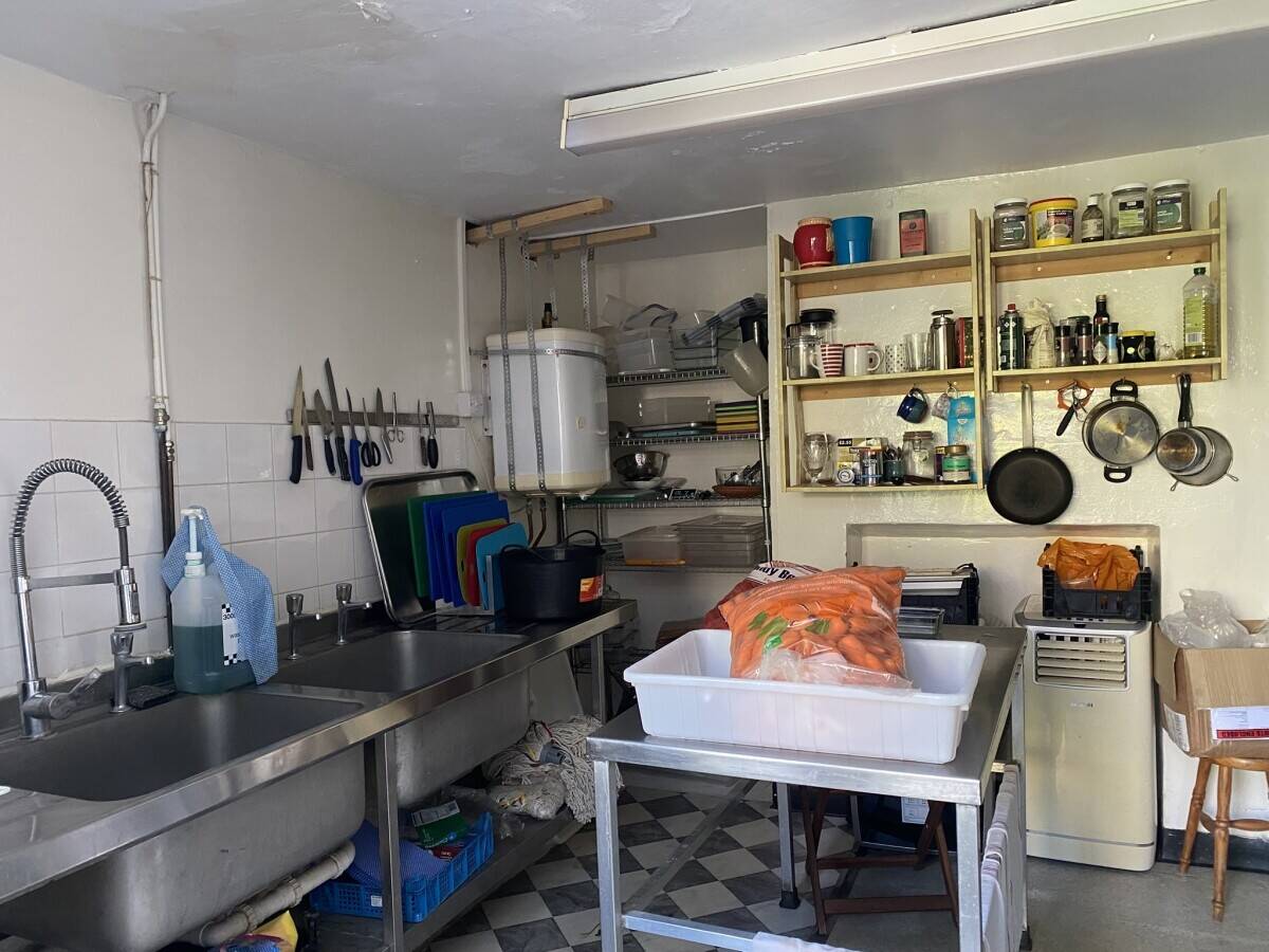 POWYS - GREENGROCERS IN TOWN CENTRE LOCATION Photo 5