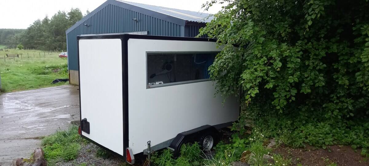 Dog grooming trailer for sale in Aberdeen