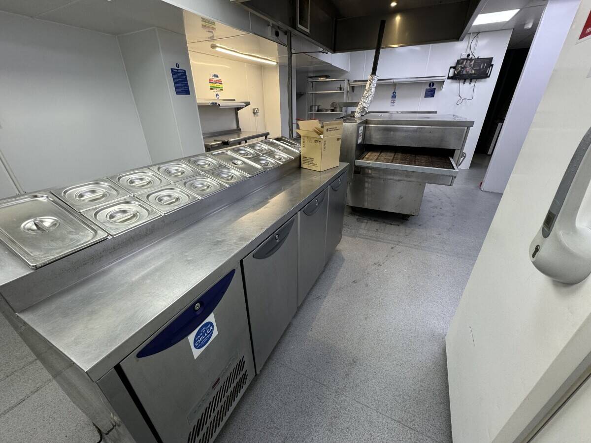 Fast food takeaway and franchise for sale in Sheffield Photo 5