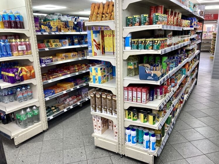 CONVENIENCE STORE/SUPERMARKET with POST OFFICE