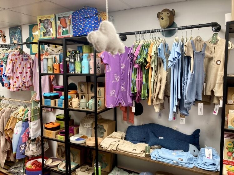 CHILDRENS CLOTHING, ACCESSORIES, TOYS, & GIFTS OR AVAILABLE EMPTY Photo 5