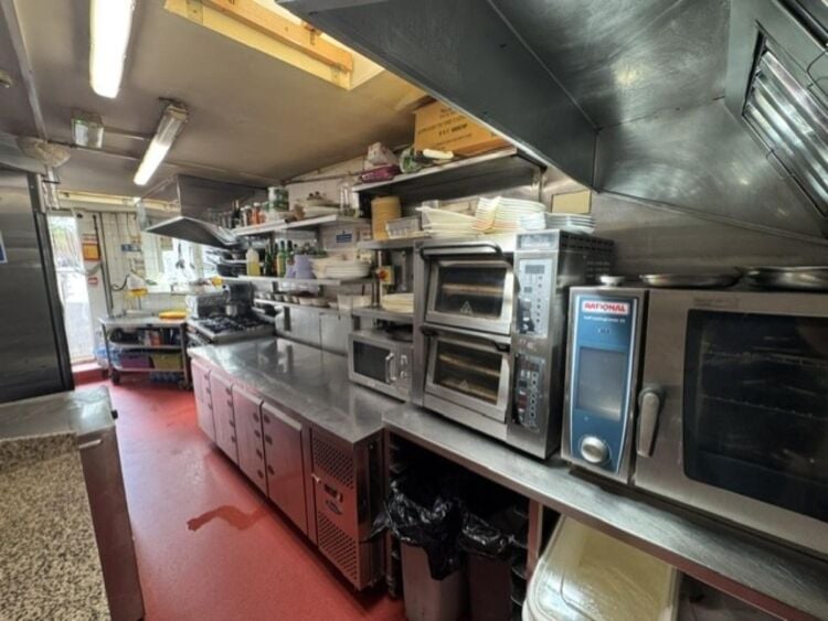 Leasehold Italian Restaurant Located In Knowle, Solihull Photo 5