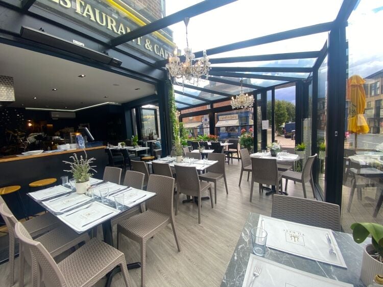 Busy, Popular, Spacious Greek Restaurant Kingston Upon Thames, SW London Photo 5
