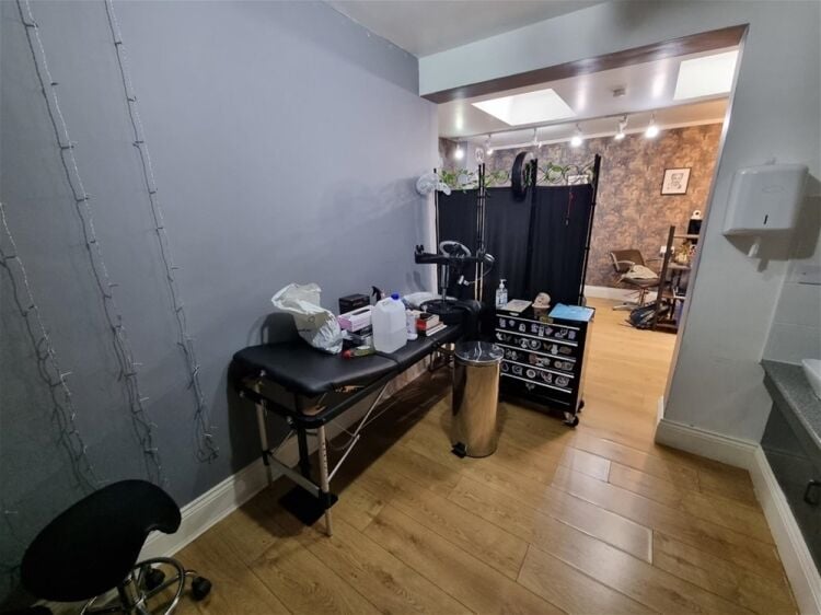 Vacant Unit For Sale in Selby Photo 5