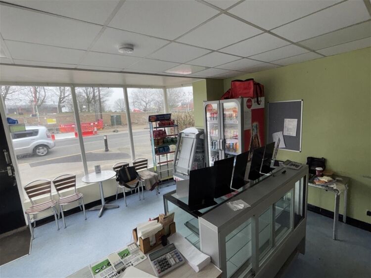 Cafe & Sandwich Bars For Sale in Leeds Photo 5