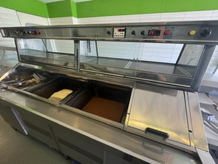 Freehold Fish & Chip Takeaway Located In Leicester Photo 5