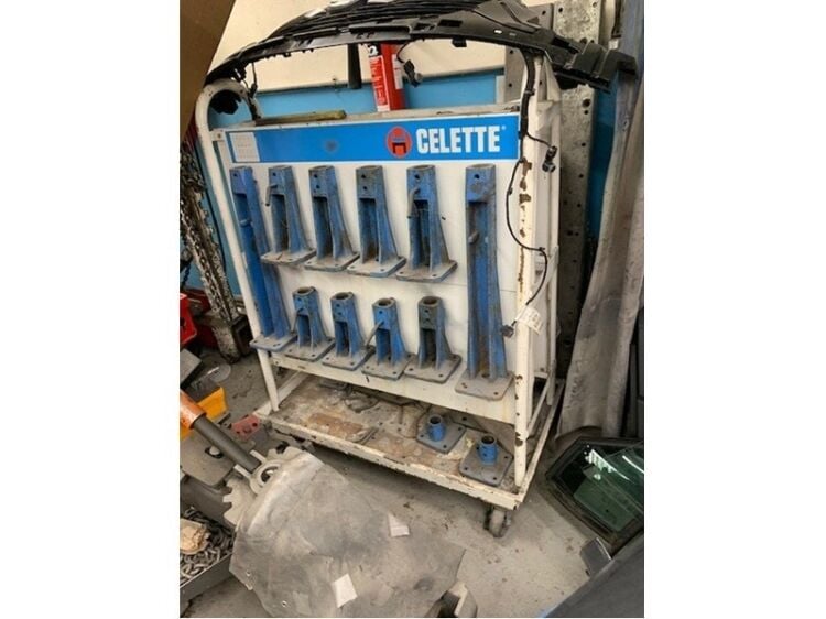 Established Freehold Accident Repair Centre – Wiltshire Photo 5