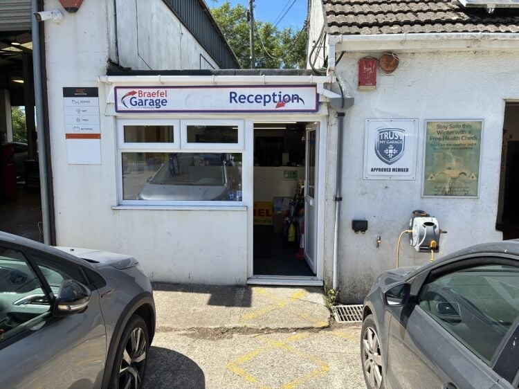 Freehold Garage, MOT Station, Tyre Fitting & 24 Hour Recovery Business Located In Newquay Photo 5