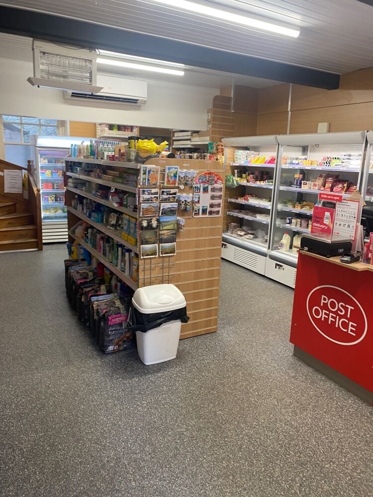 GENERAL STORES WITH POST OFFICE COUNTER & 3/4 BEDROOM ACCOMODATION