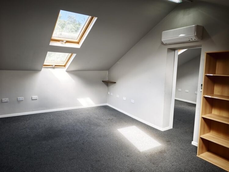 Vacant Unit For Sale in Huddersfield