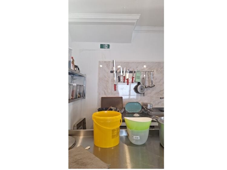 Freshly Fired Opportunity – Turnkey Pizza & Kebab Restaurant