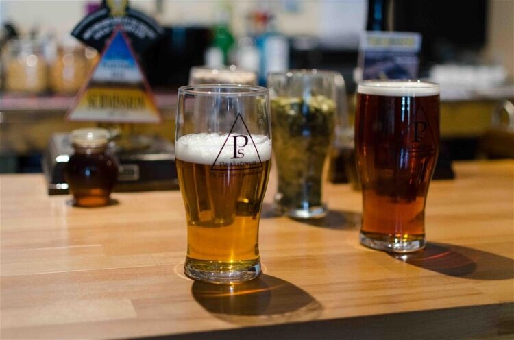 AWARD-WINNING MICROBREWERY Photo 5